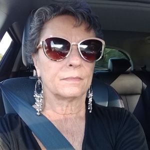 Meet your Posher, Pamela